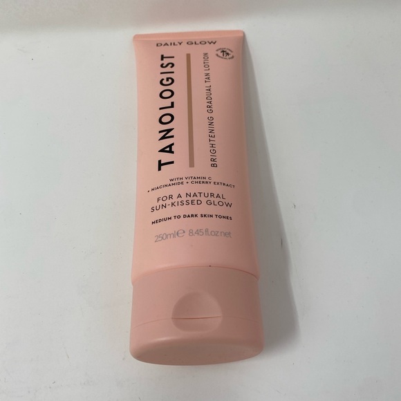 NWT Tanologist Brightening Daily Glow,Medium/Dark,Gradual Tan 8.45 oz - Picture 9 of 9